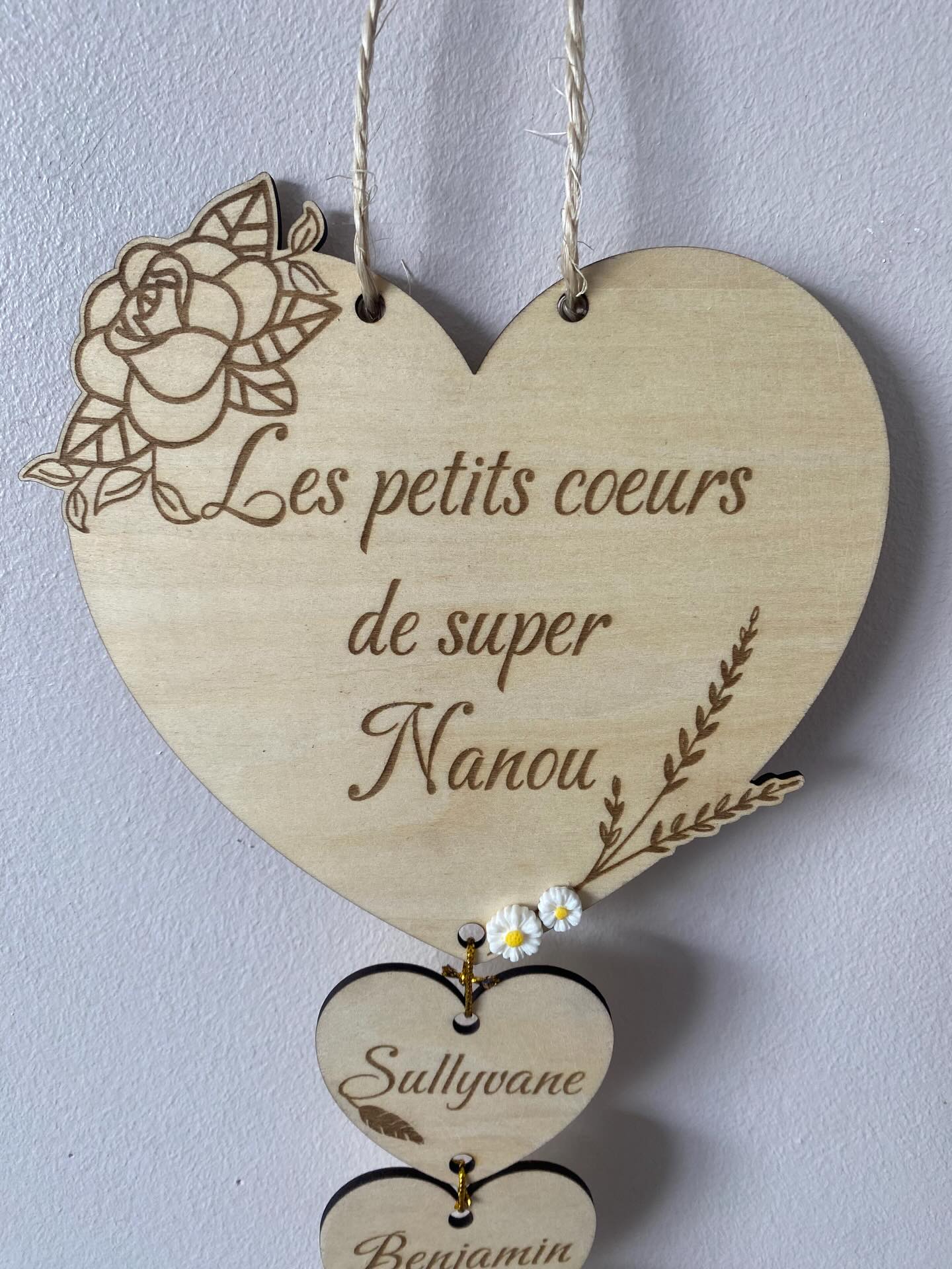 Suspension Cœurs Personnalisée en Bois