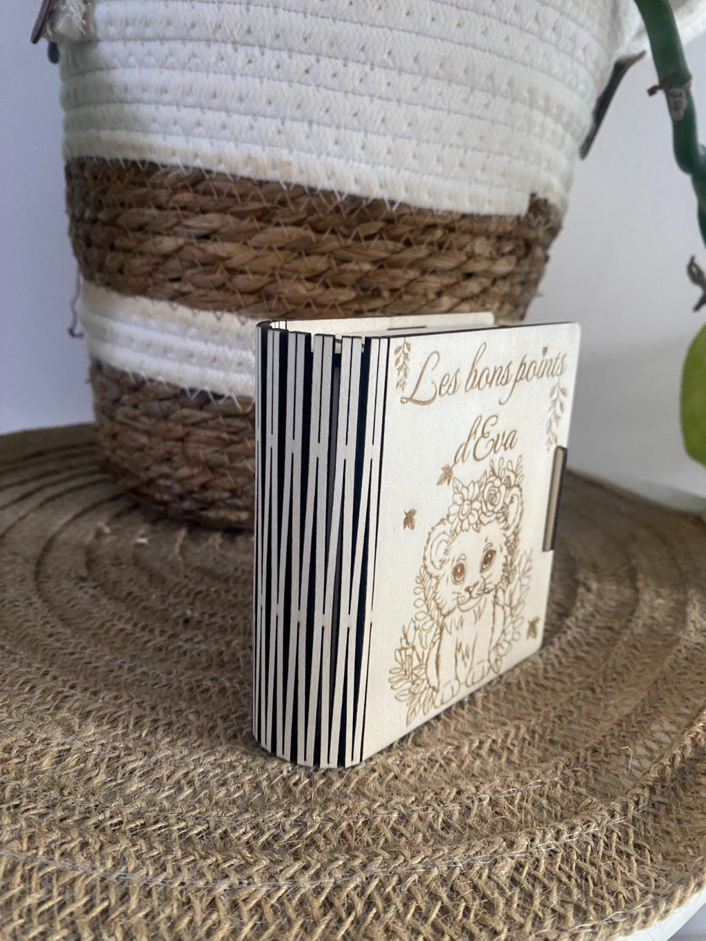 Boîte à bons points en bois personnalisée – Prénom et image au choix