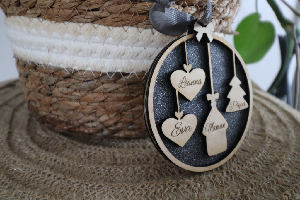Boules de Noël famille personnalisées en bois – décoration de Noël