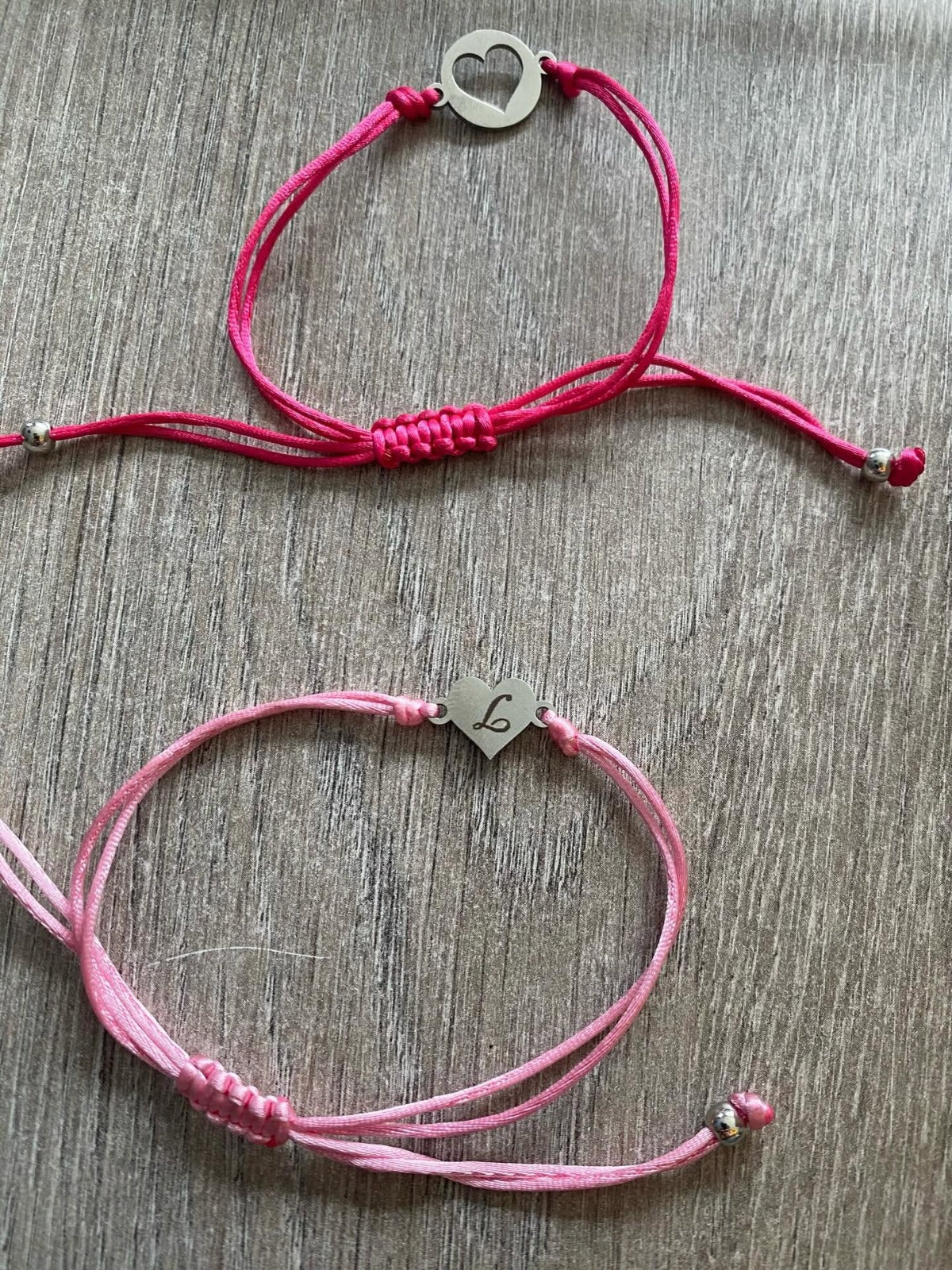 Duo de bracelets personnalisés – Gravure recto verso