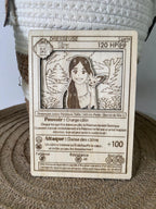 Carte de héros personnalisée en bois – Portrait et pouvoirs au choix