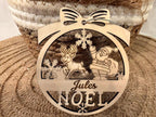 Boule de Noël en bois personnalisée – Père Noël et renne