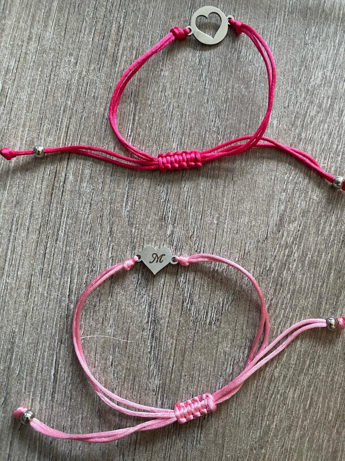 Duo de bracelets personnalisés – Gravure recto verso