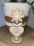 Fleur sur Socle "Merci Maîtresse" en Bois Gravé