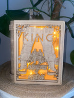 Lampe Livre en Bois Gravée Personnalisée