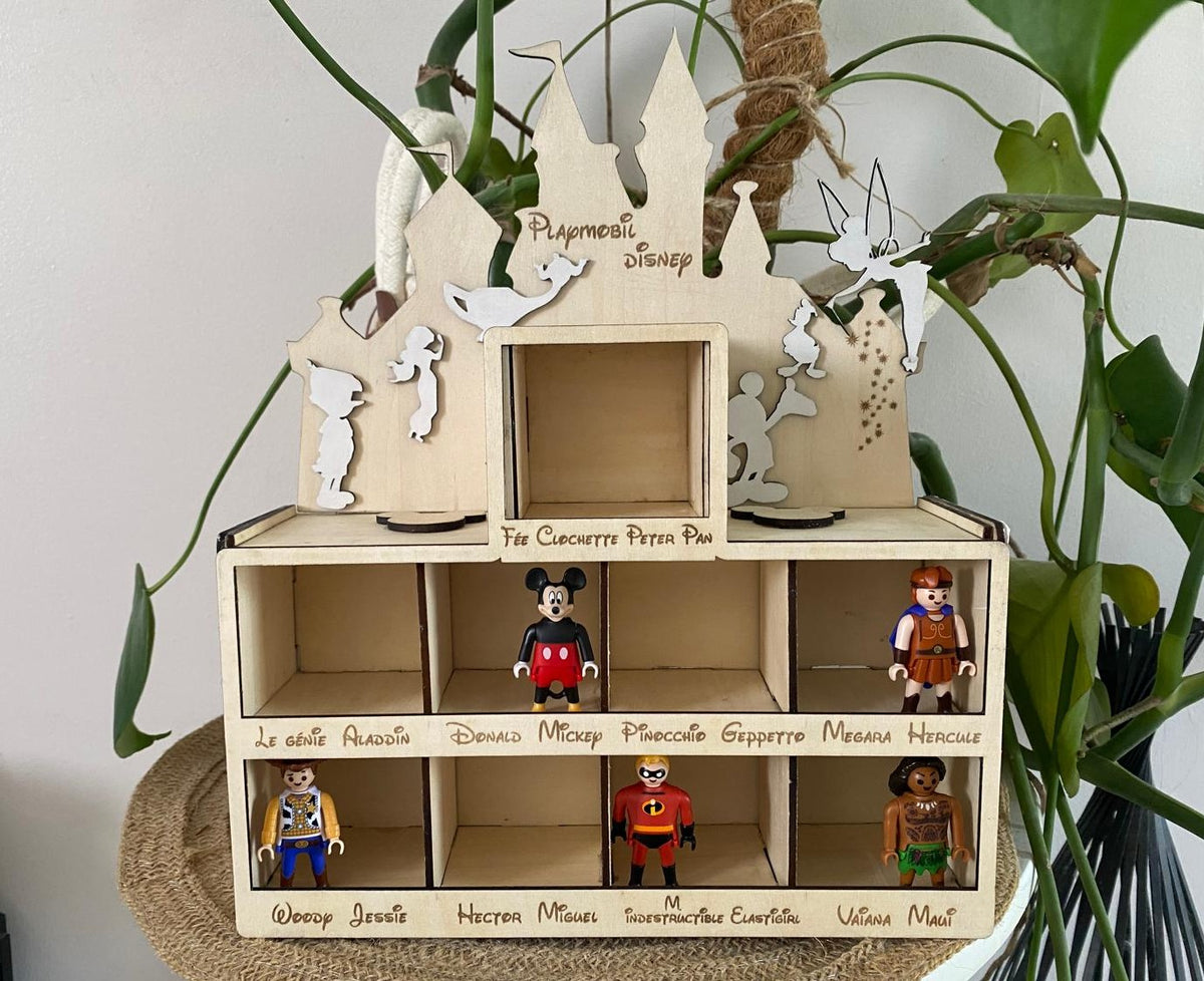 Présentoir château féérique personnalisé en bois pour figurines