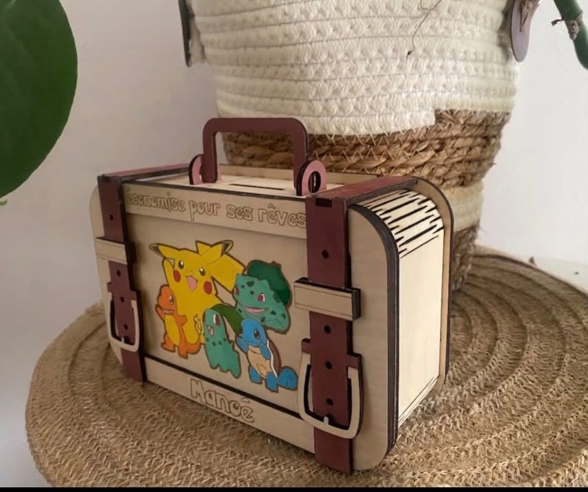 Tirelire valise personnalisée en bois avec couleurs– Création sur mesure