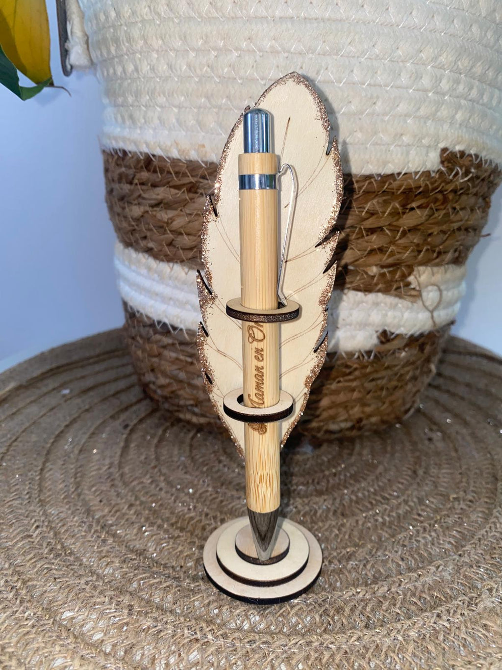 Stylo personnalisé en bois " Maman en Or" avec support plume