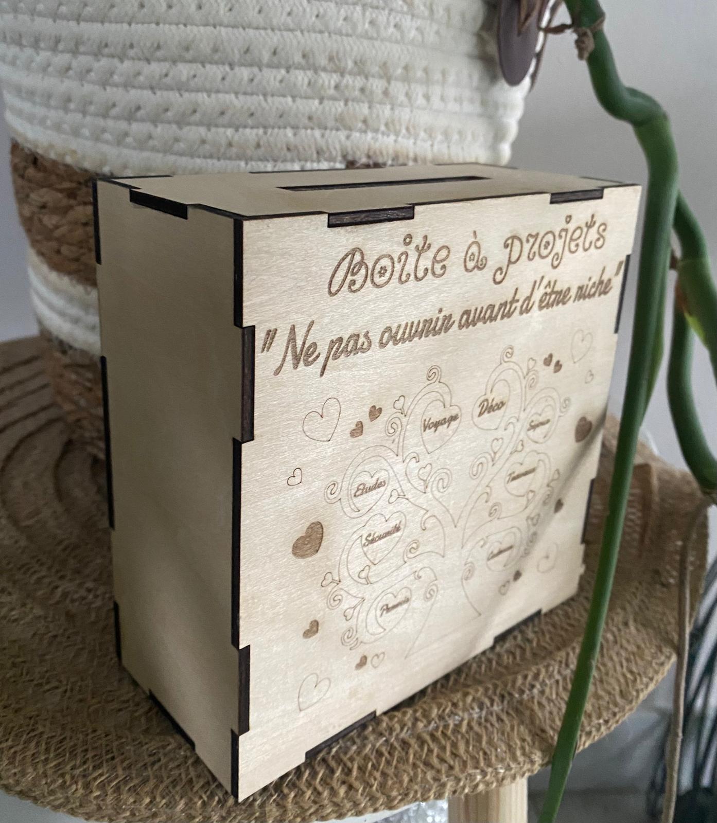 Tirelire spéciale économie en bois scellée – Cadeau original | Création Fée Main